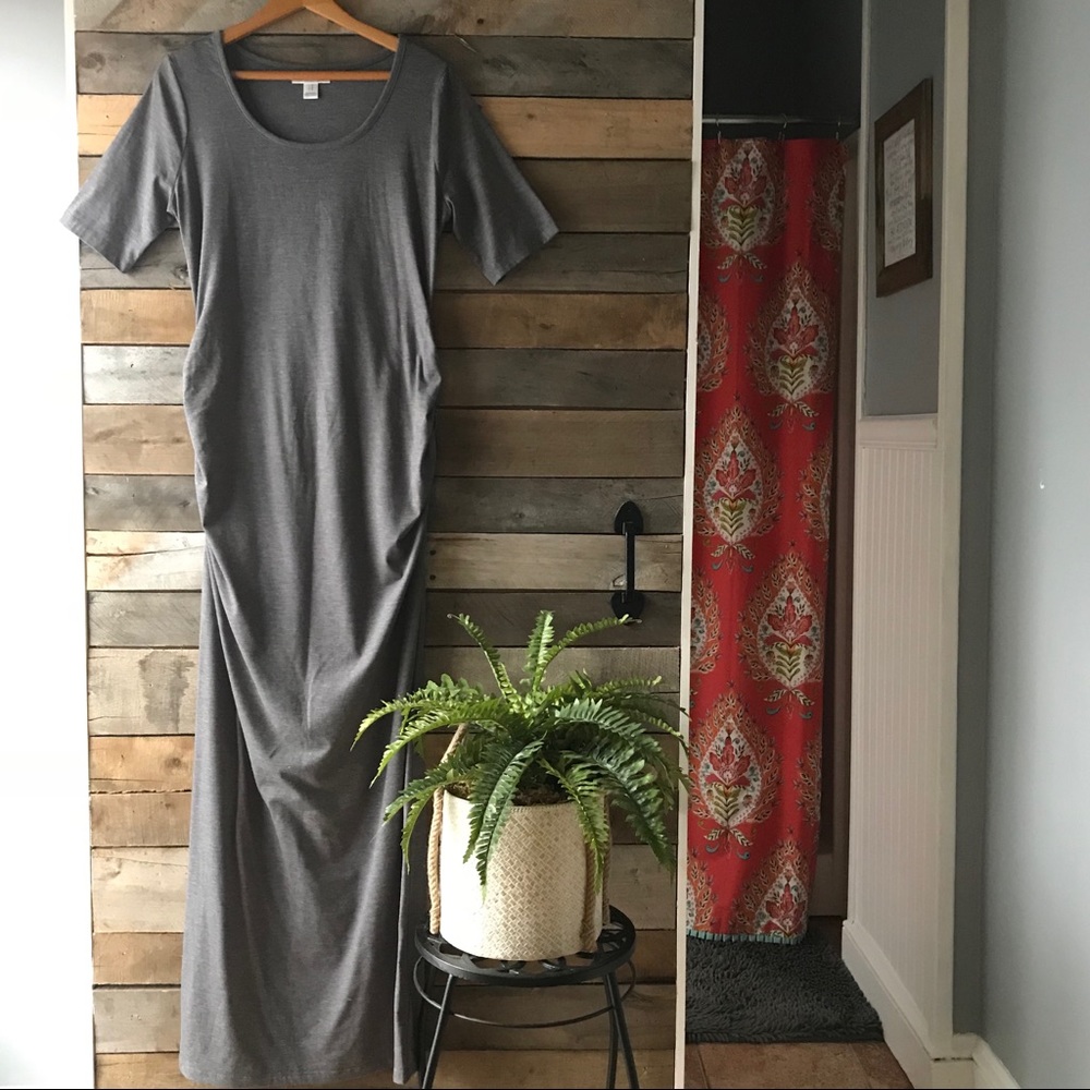 NWOT Motherhood maternity maxi dress